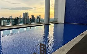 Infinite Space At Acqua Private Residences - Iguazu Tower
